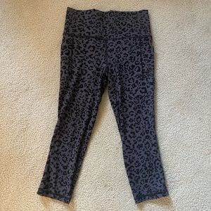 Athleta animal print cropped leggings